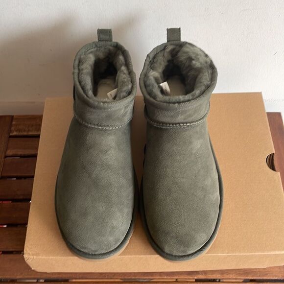 UGG Classic Ultra Mini Forest Night USA Women Size 11/UK 9/EU 42 - Picture 6 of 14